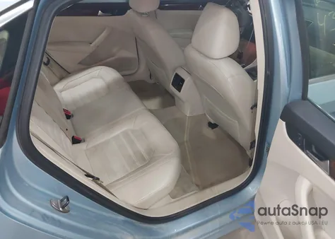 2013 Volkswagen Passat 2.0L Tdi Sel Premium from USA, damaged, VIN 1VWCN7A36DC093835